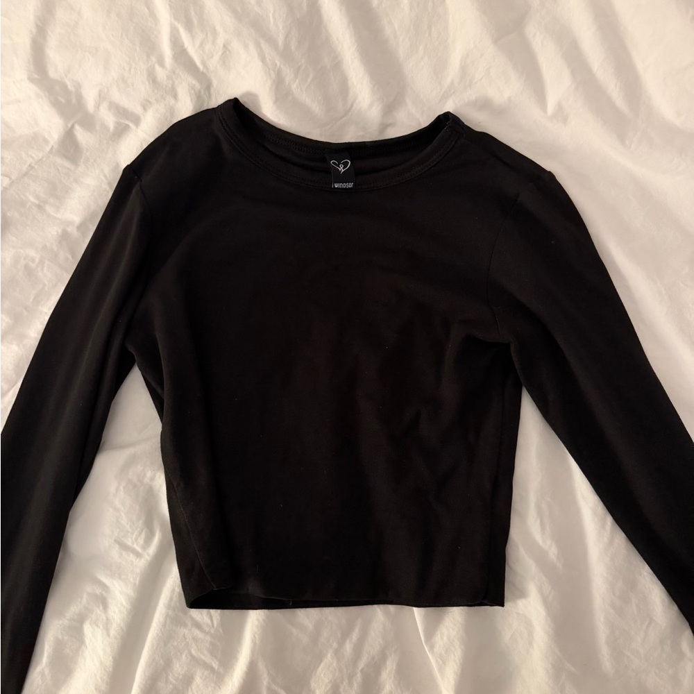 Small black cropped long sleeve